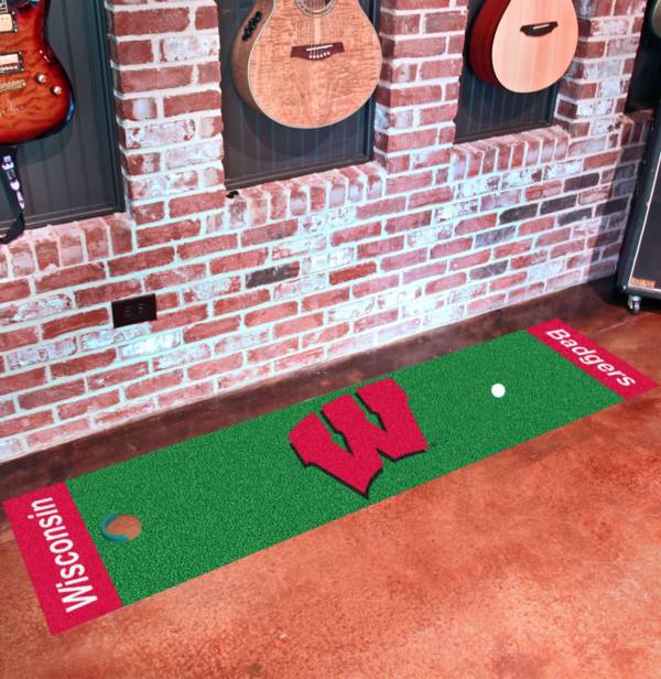 FANMATS Wisconsin Badgers Putting Mat