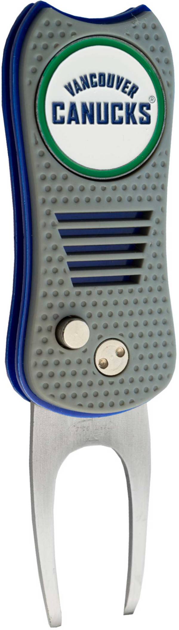 Team Golf Switchfix Vancouver Canucks Divot Tool product image