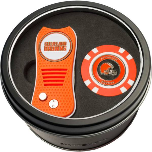 Team Golf Cleveland Browns Switchfix Divot Tool and Poker Chip Ball Marker Set product image
