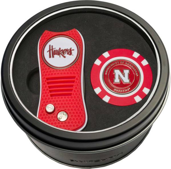 Team Golf Nebraska Cornhuskers Switchfix Divot Tool and Poker Chip Ball Marker Set