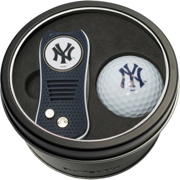 Team Golf New York Yankees Switchfix Divot Tool and Golf Ball Set