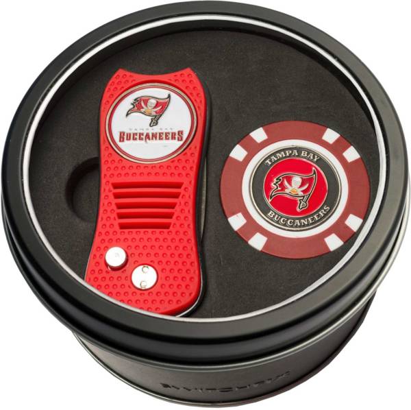 Team Golf Tampa Bay Buccaneers Switchfix Divot Tool and Poker Chip Ball Marker Set
