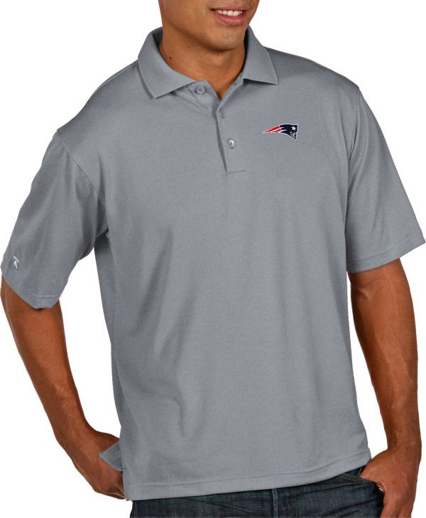 Antigua Men's New England Patriots Pique Xtra-Lite Performance Grey Polo