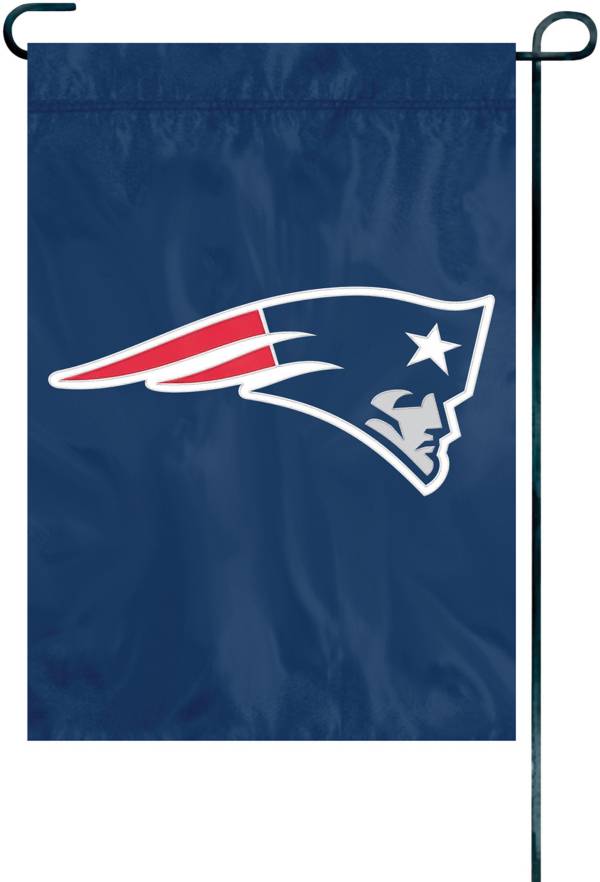 Party Animal New England Patriots Premium Garden Flag