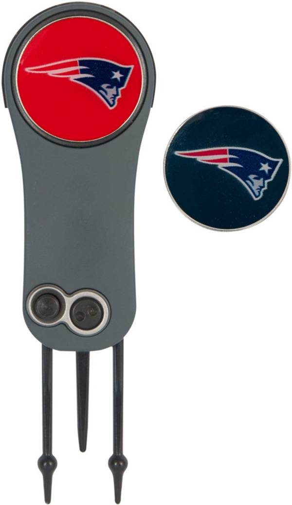 Team Effort New England Patriots Switchblade Divot Tool and Ball Marker Set