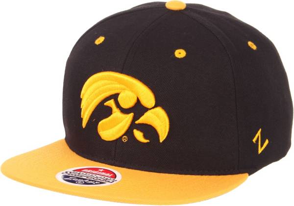 Zephyr Men's Iowa Hawkeyes Black/Gold Script Adjustable Snapback Hat