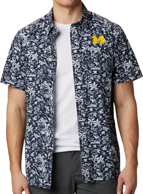 Columbia Men's Michigan Wolverines Blue Super Slack Tide Button-Down Shirt