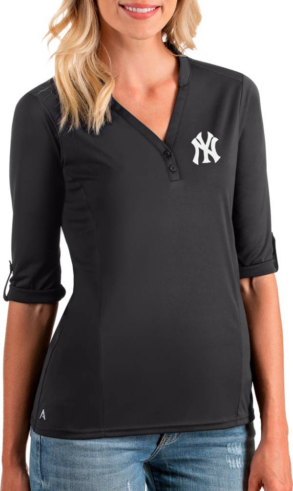 Antigua Women's New York Yankees Grey Accolade Three-Quarter Sleeve Polo