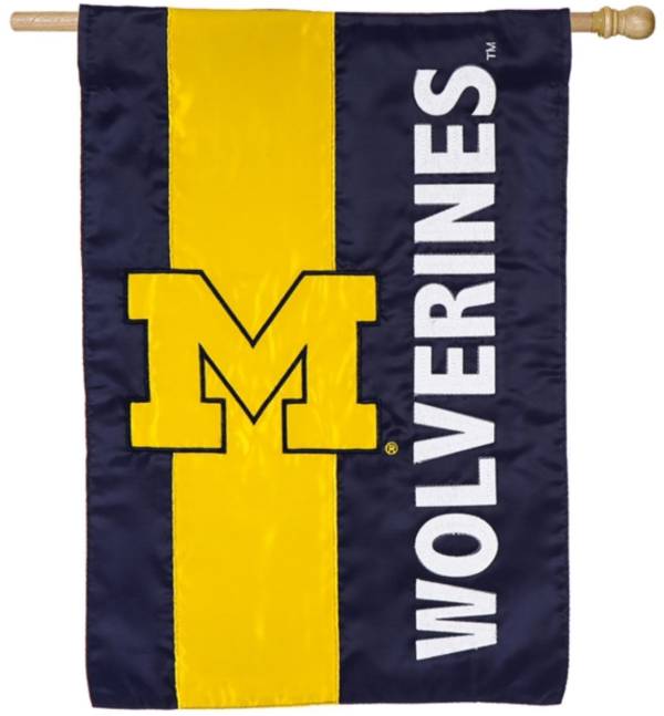Evergreen Michigan Wolverines Embellish House Flag product image