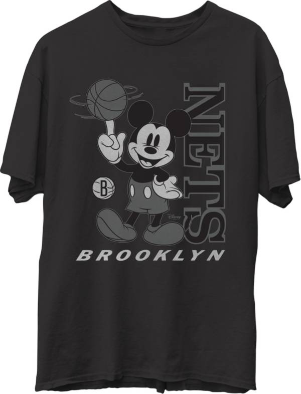 Junk Food Men's Brooklyn Nets Disney Vintage Mickey Baller Black T-Shirt