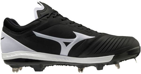 Mizuno Women's Sweep 5 Metal Fastpitch Softball Cleats