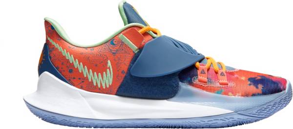 Nike Kyrie Low 3 Basketball Shoes