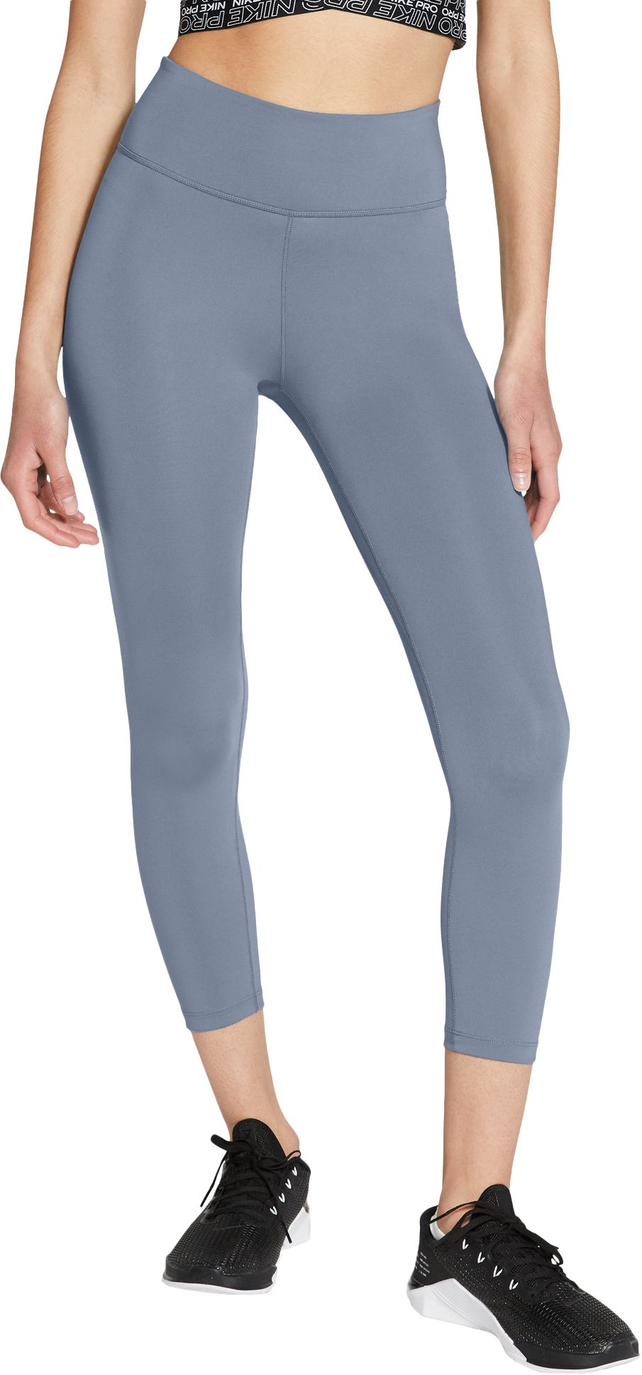 nike ladies cropped leggings