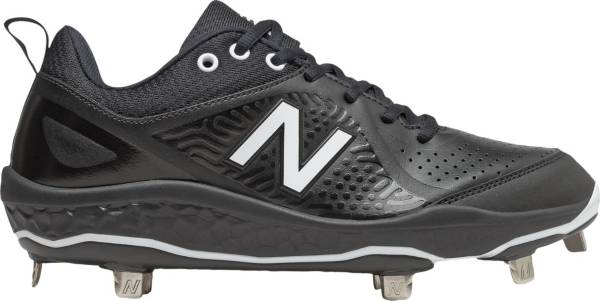 New Balance Women's Fresh Foam Velo 2 Metal Fastpitch Softball Cleats