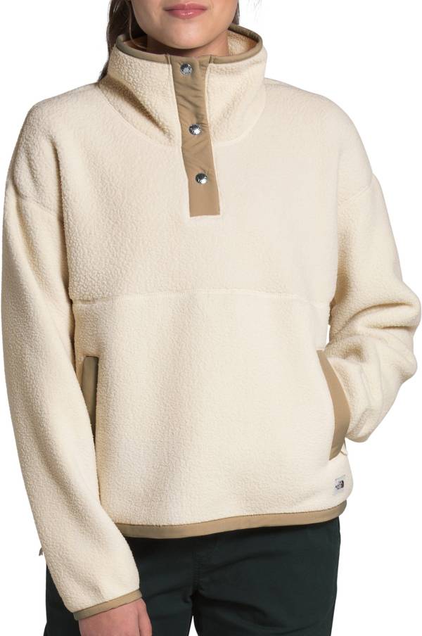 The North Face Women S Cragmont 1 4 Snap Fleece Pullover Dick S Sporting Goods