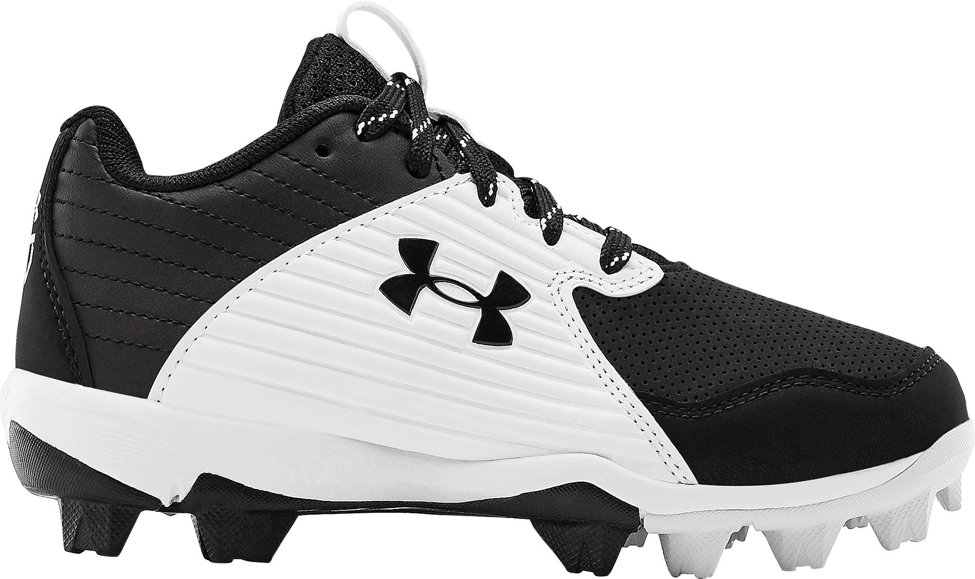 under armour soccer shoes youth