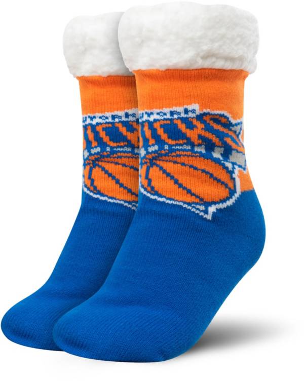 FOCO New York Knicks Cozy Footy Slippers