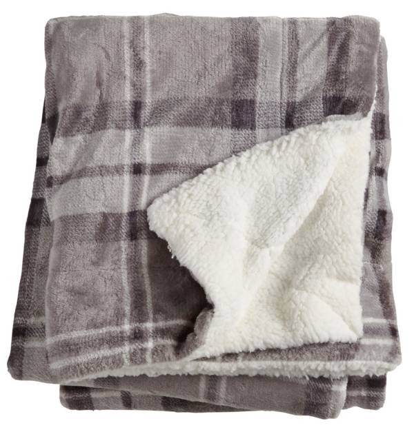 Northeast Outfitters Cozy Plaid Sherpa Blanket