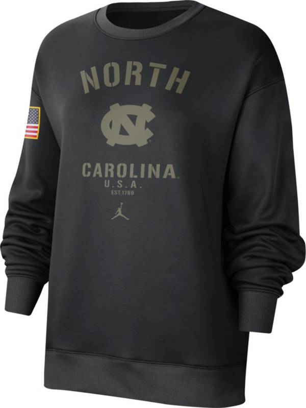 Jordan Women's North Carolina Tar Heels Black Therma Military Appreciation Crew Neck Sweatshirt
