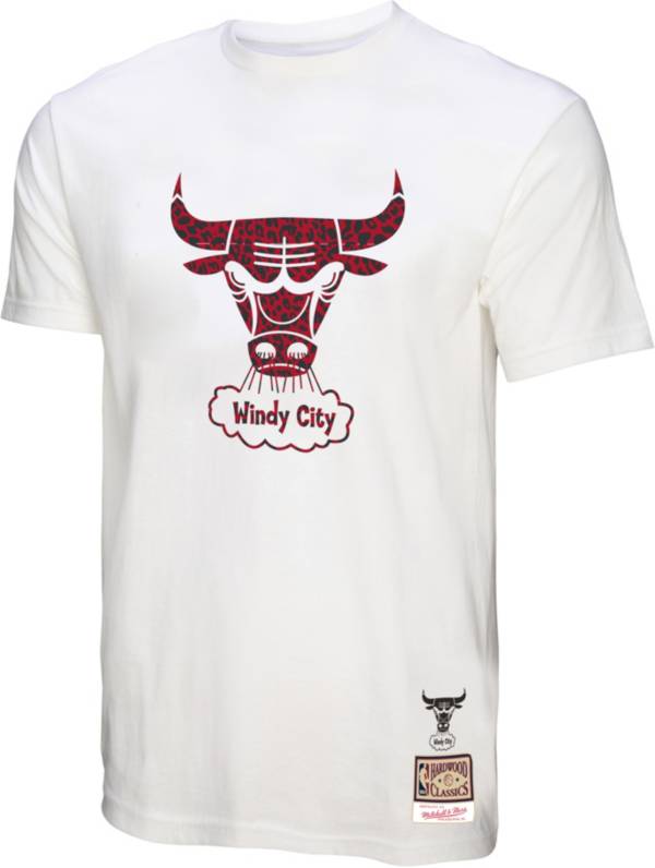 Mitchell & Ness Men's Chicago Bulls White Windy City T-Shirt product image