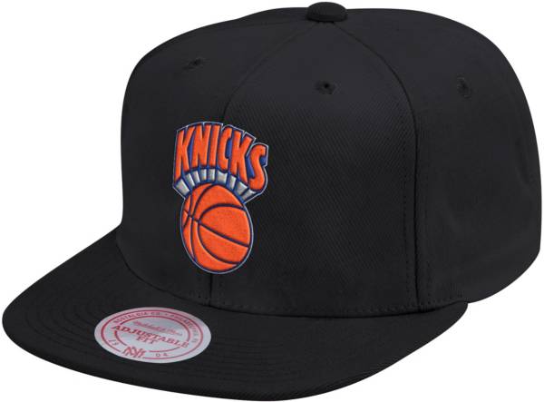 Mitchell & Ness Men's New York Knicks Black Hardwood Classics Snapback Hat product image