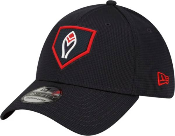 New Era Men's Atlanta Braves Navy Distinct 39Thirty Stretch Fit Hat