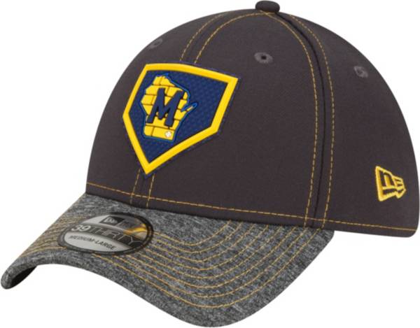 New Era Men's Milwaukee Brewers Grey Club 39Thirty Stretch Fit Hat