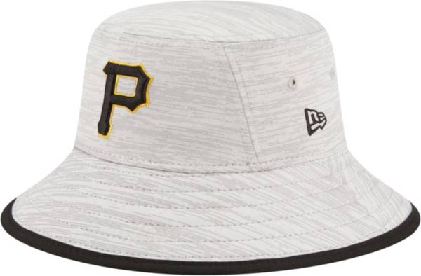 New Era Men's Pittsburgh Pirates Grey Distinct Bucket Hat product image