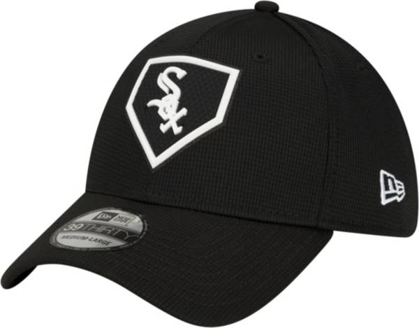 New Era Men's Chicago White Sox Black Club 39Thirty Stretch Fit Hat