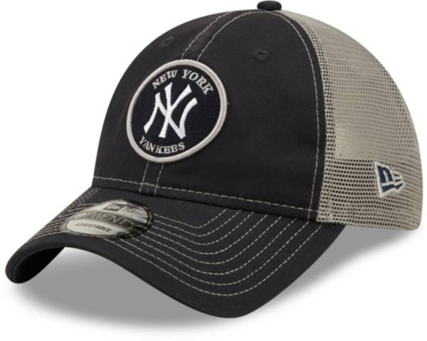 New Era Men's New York Yankees Navy 9Twenty Circle Adjustable Hat