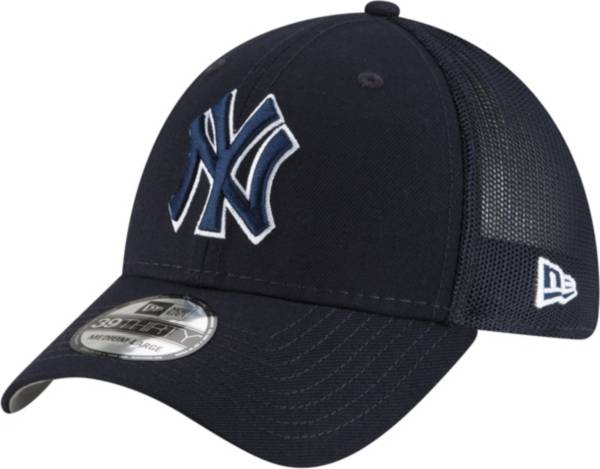 New Era Men's New York Yankees Black 39Thirty Stretch Fit Hat