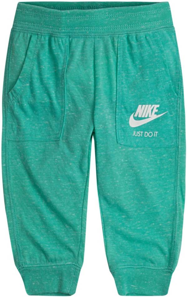 Nike Girls' Gym Vintage Capri Pants