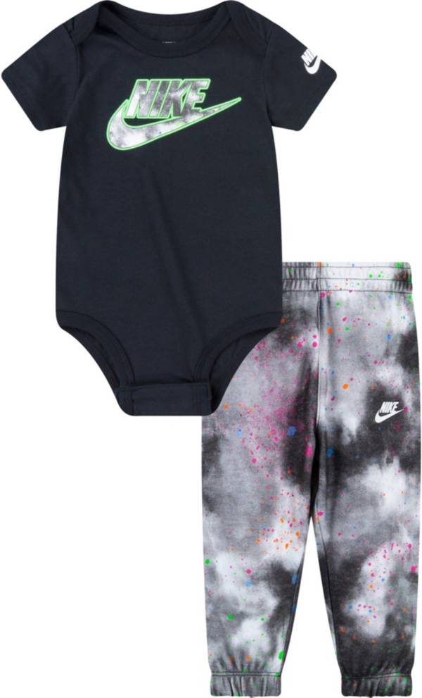 Nike Infant DIY-Dye Bodysuit Set