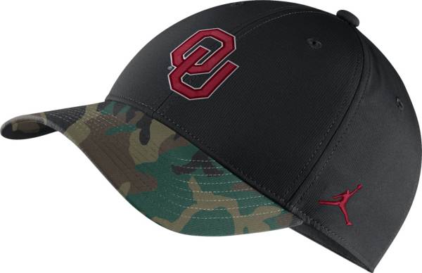 Jordan Men's Oklahoma Sooners Black/Camo Military Appreciation Adjustable Hat