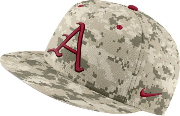 Nike Men's Arkansas Razorbacks Camo Fitted Baseball Hat product image