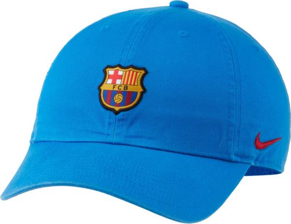 Nike Men's FC Barcelona Heritage86 Crest Red Hat