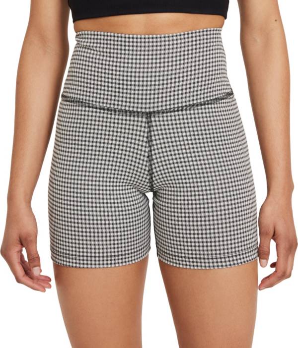 Nike Women's Gingham 5” Yoga Shorts