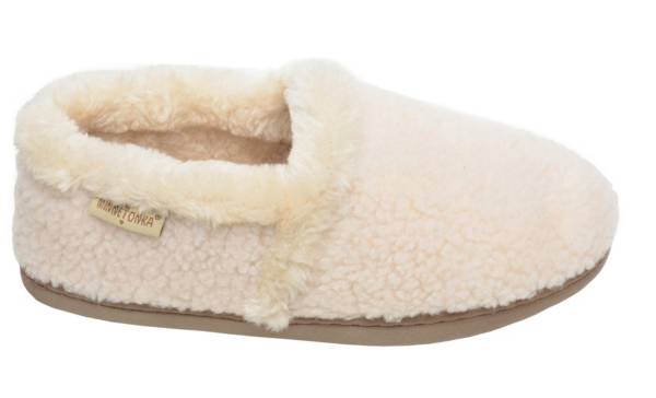 Minnetonka Women's Dina Slippers