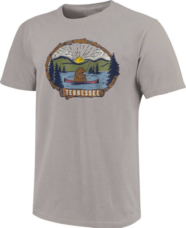 Image One Men's Tennessee Bear Fishing Graphic T-Shirt