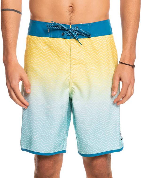 Quiksilver Men's Everyday Scallop 19” Board Shorts