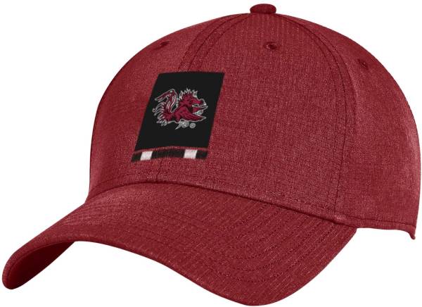 Under Armour Men's South Carolina Gamecocks Garnet Stretch Fit Adjustable Hat