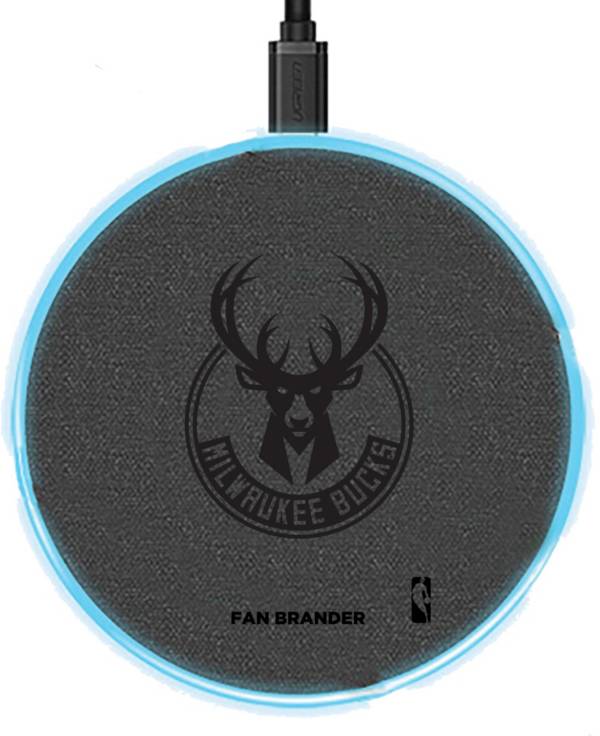 Fan Brander Milwaukee Bucks 15-Watt Wireless Charging Base product image