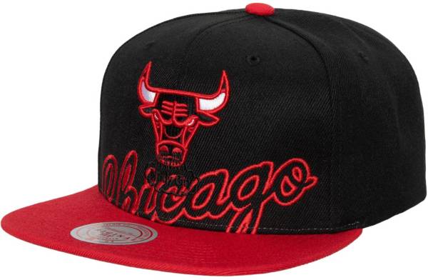 Mitchell & Ness Men's Chicago Bulls Big Face Hardwood Classics Snapback product image