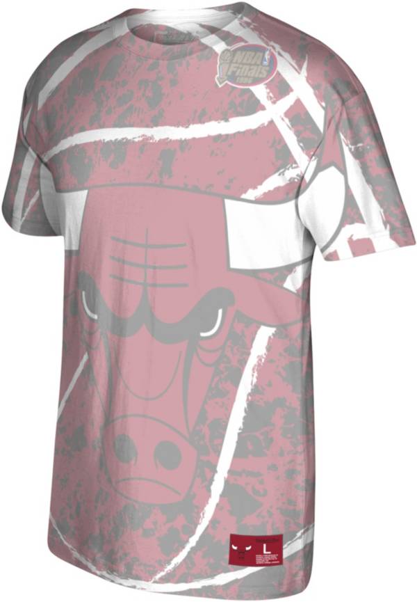 Mitchell & Ness Men's Chicago Bulls Red Jumbotron T-Shirt