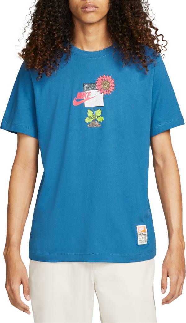 Nike Men's Sportswear Short Sleeve Graphic T-Shirt