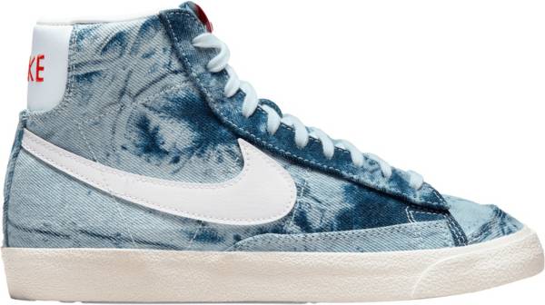 Nike Women's Blazer Mid '77 Shoes
