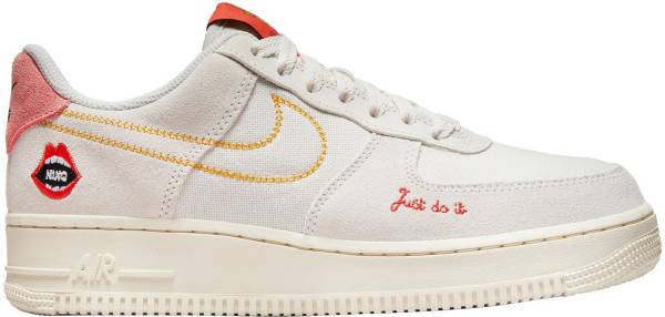 Nike Women's Air Force 1 '07 Shoes