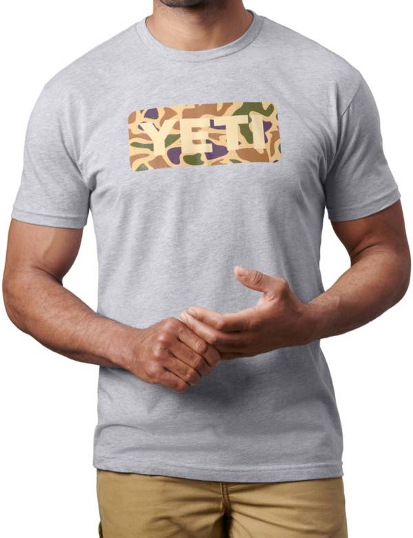 YETI Men's Logo Badge Duck Camo Short Sleeve T-Shirt