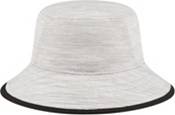 New Era Men's Pittsburgh Pirates Grey Distinct Bucket Hat product image