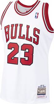 مقاسات الفساتين Mitchell & Ness Men's Chicago Bulls Michael Jordan #23 Authentic 1997-98  White Jersey مقاسات الفساتين